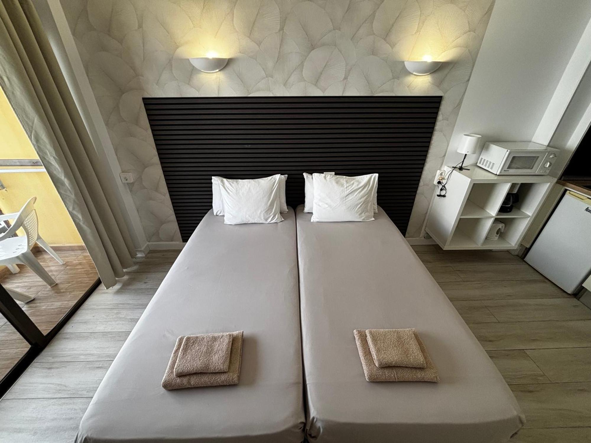 Cozy Studio In Los Cristianos Beach Free Wifi アロナ エクステリア 写真