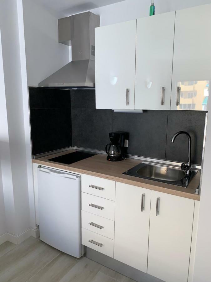 Cozy Studio In Los Cristianos Beach Free Wifi アロナ エクステリア 写真